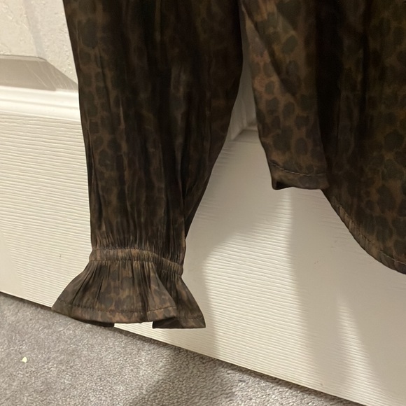 GAP Women’s Ruffle Top Small - Picture 4 of 9